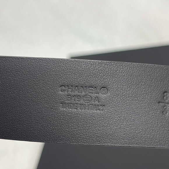 CHANEL Enamel Belt - Picture 10 of 10